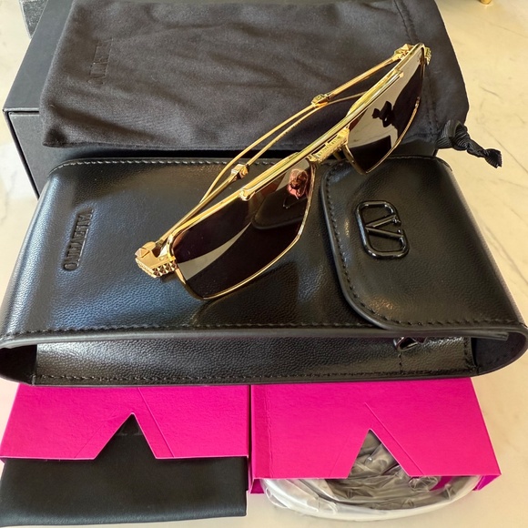 Valentino V-SEI VLS 111B 58 Sunglasses Titanium - Picture 16 of 16